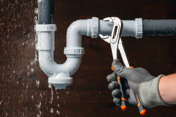 Professional Burst Pipe Repair technician working in Colbert, OK